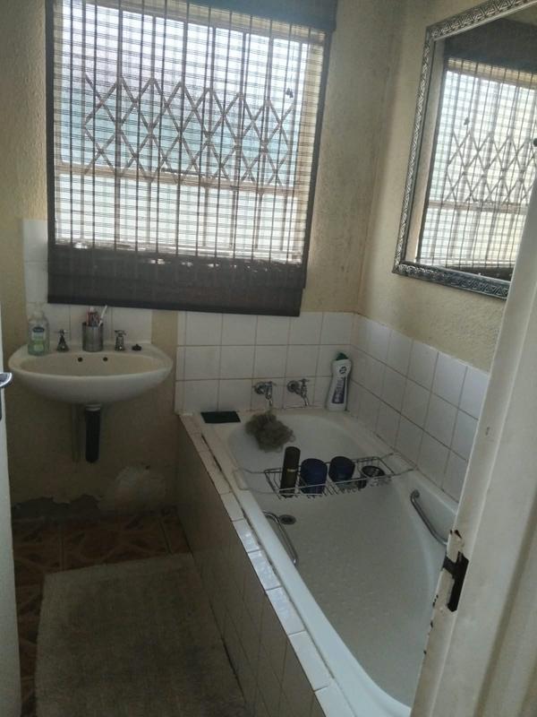 3 Bedroom Property for Sale in Dawn Park Gauteng