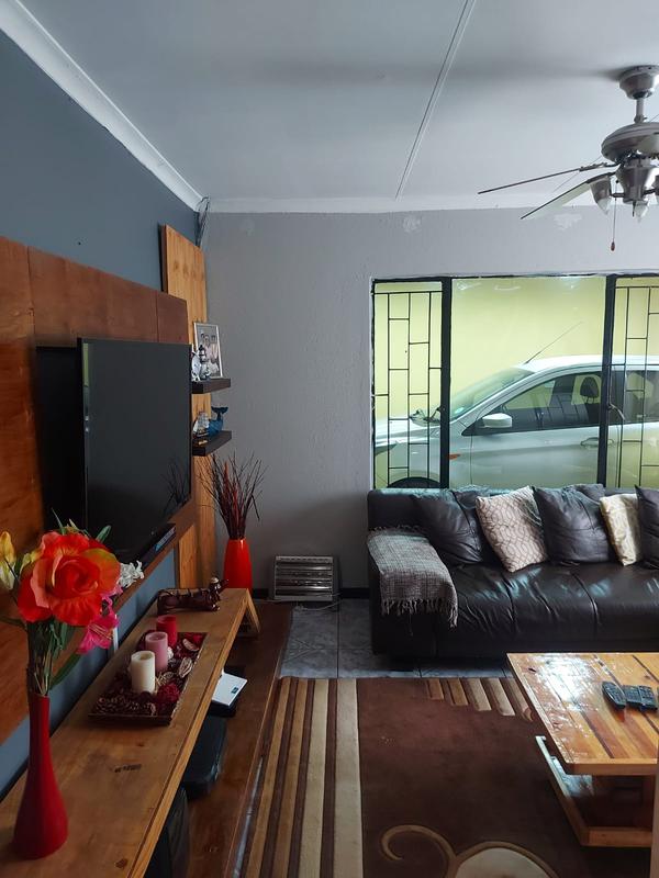 To Let 2 Bedroom Property for Rent in Protea Glen Gauteng