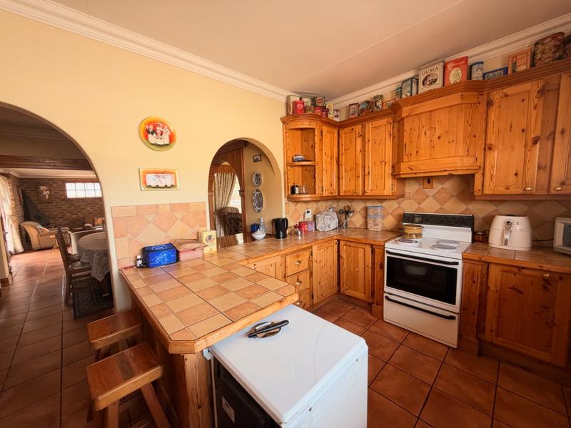 3 Bedroom Property for Sale in Unitas Park Gauteng