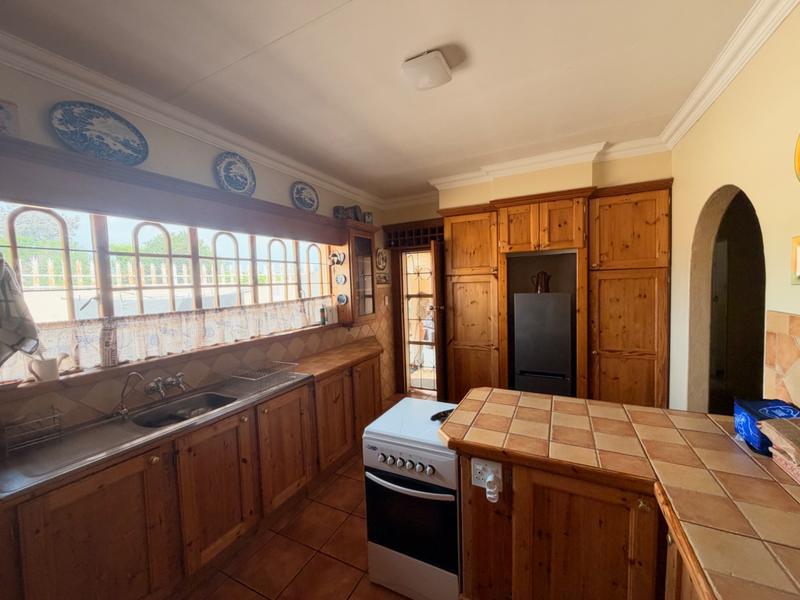 3 Bedroom Property for Sale in Unitas Park Gauteng