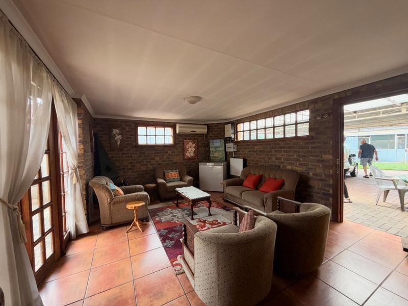 3 Bedroom Property for Sale in Unitas Park Gauteng