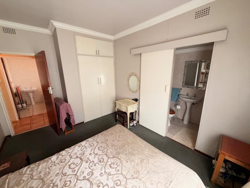 3 Bedroom Property for Sale in Unitas Park Gauteng