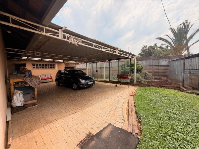 3 Bedroom Property for Sale in Unitas Park Gauteng