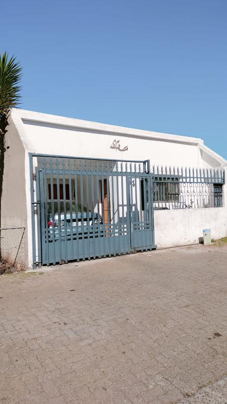 4 Bedroom Property for Sale in Lenasia Gauteng