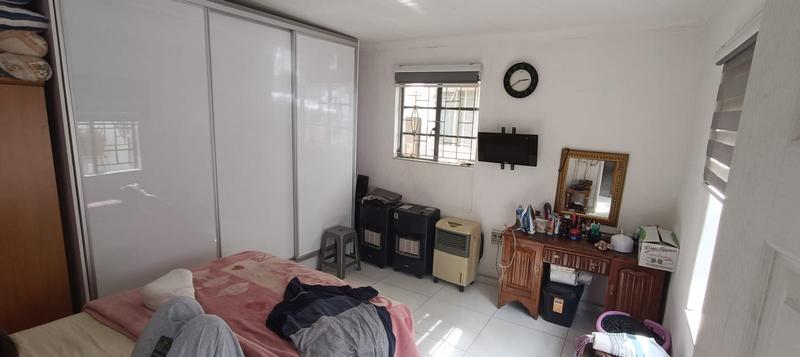 4 Bedroom Property for Sale in Lenasia Gauteng