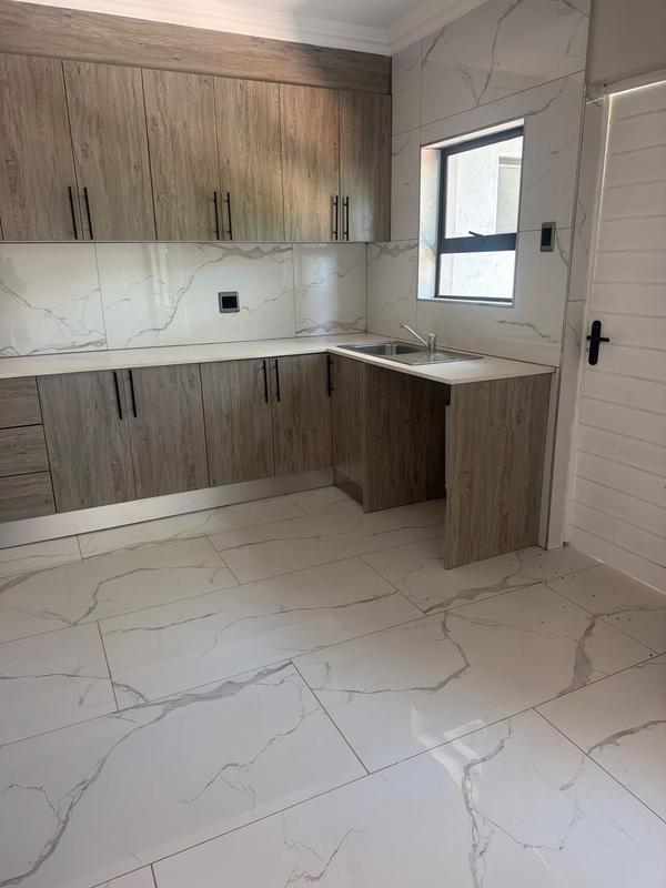 To Let 2 Bedroom Property for Rent in Die Wilgers Gauteng