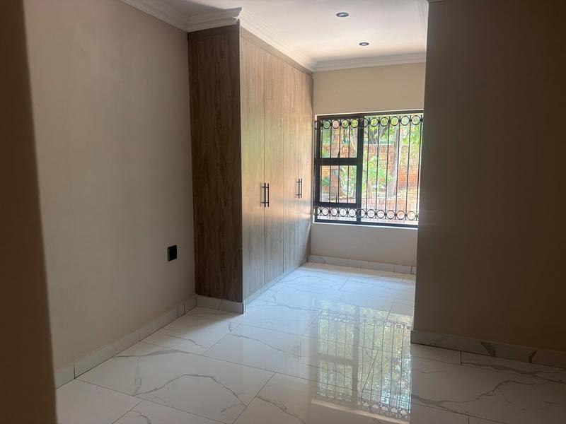 To Let 2 Bedroom Property for Rent in Die Wilgers Gauteng