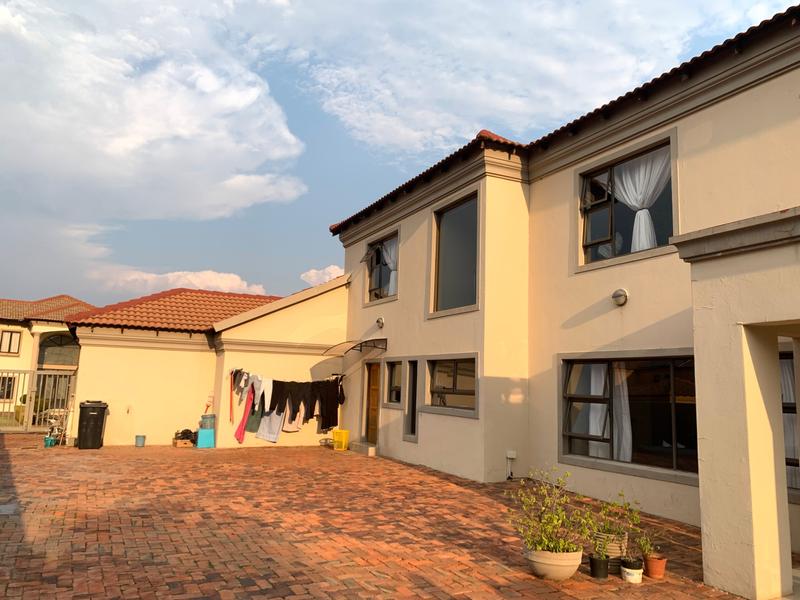 To Let 3 Bedroom Property for Rent in Stone Ridge Gauteng