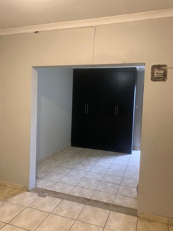 To Let 1 Bedroom Property for Rent in Roodekop Gauteng