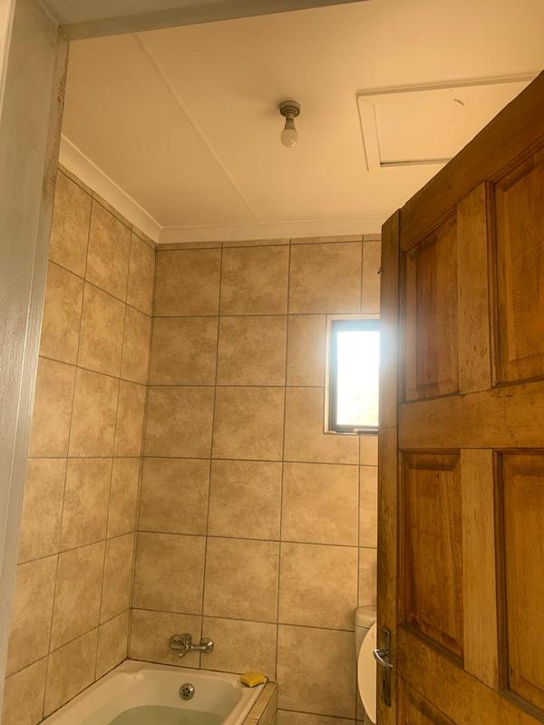 To Let 1 Bedroom Property for Rent in Roodekop Gauteng