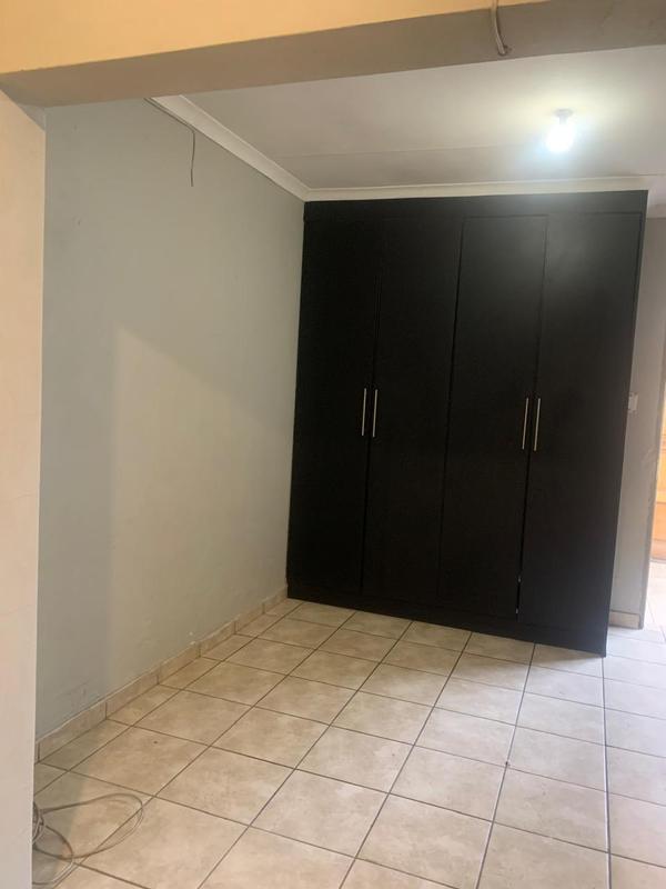 To Let 1 Bedroom Property for Rent in Roodekop Gauteng