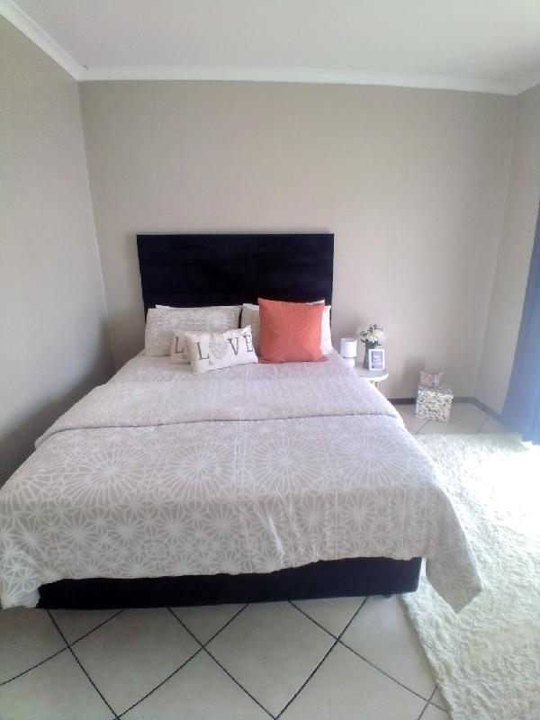 2 Bedroom Property for Sale in Mooikloof Ridge Gauteng