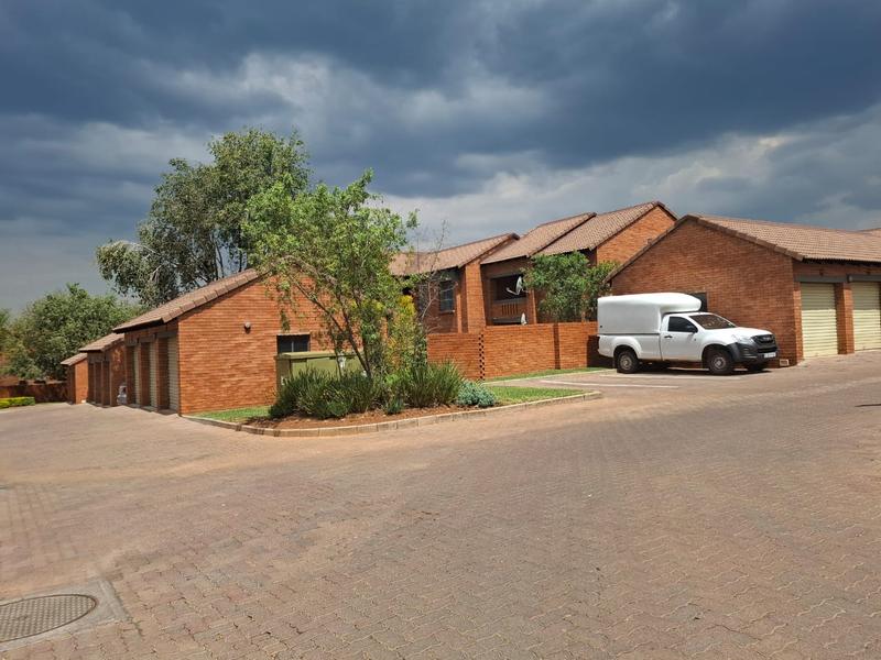 2 Bedroom Property for Sale in Mooikloof Ridge Gauteng