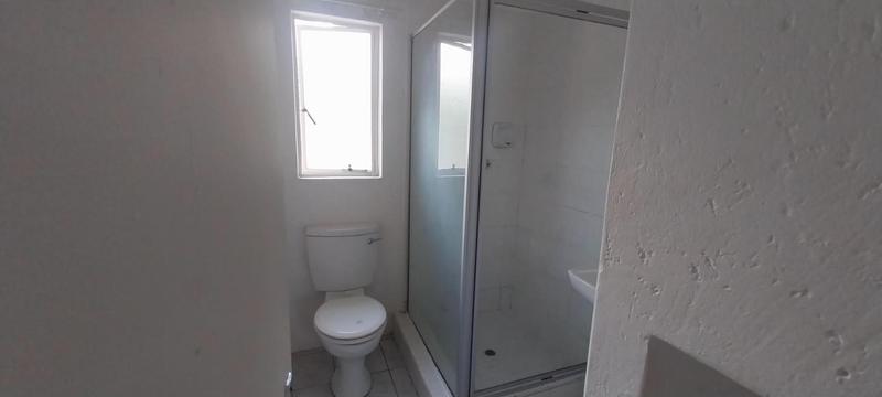 To Let 2 Bedroom Property for Rent in North Riding Gauteng