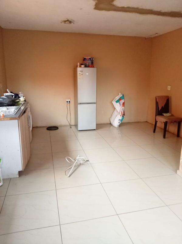 5 Bedroom Property for Sale in Thulani Gauteng
