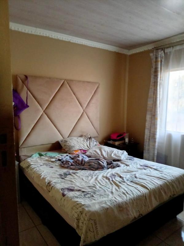 5 Bedroom Property for Sale in Thulani Gauteng
