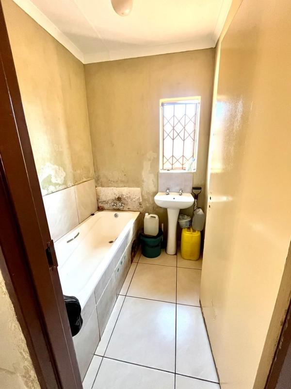 2 Bedroom Property for Sale in Westonaria Gauteng