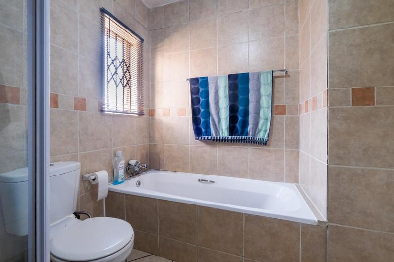 3 Bedroom Property for Sale in Halfway Gardens Gauteng