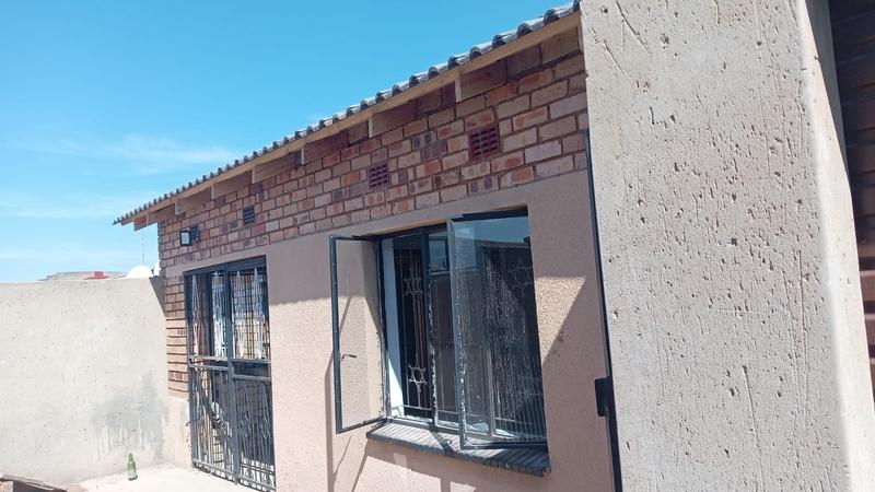To Let 2 Bedroom Property for Rent in Emdeni Gauteng