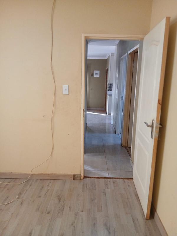 To Let 3 Bedroom Property for Rent in Protea Glen Gauteng
