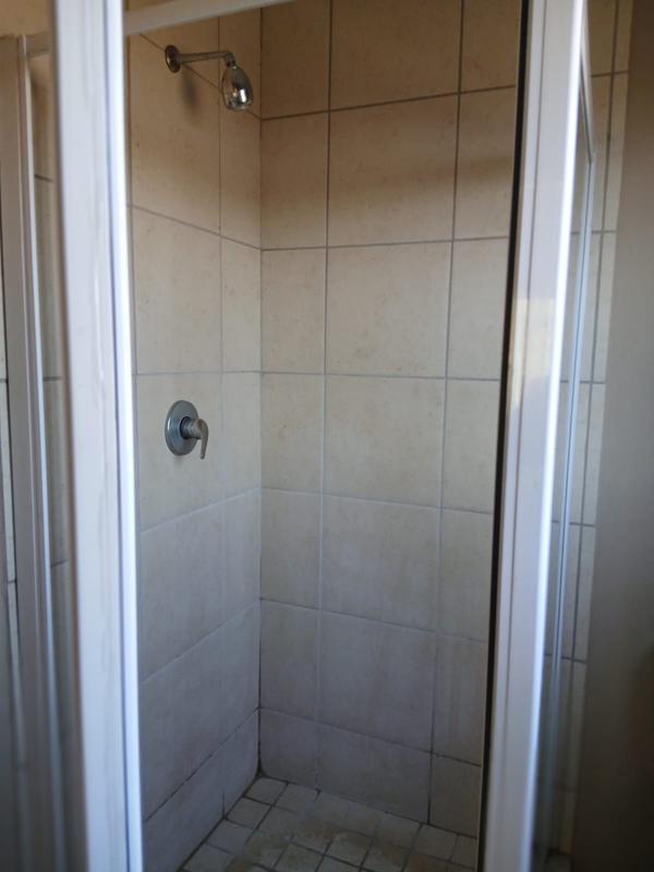 To Let 3 Bedroom Property for Rent in Protea Glen Gauteng