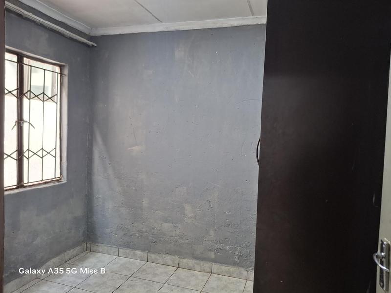 To Let 2 Bedroom Property for Rent in Protea Glen Gauteng