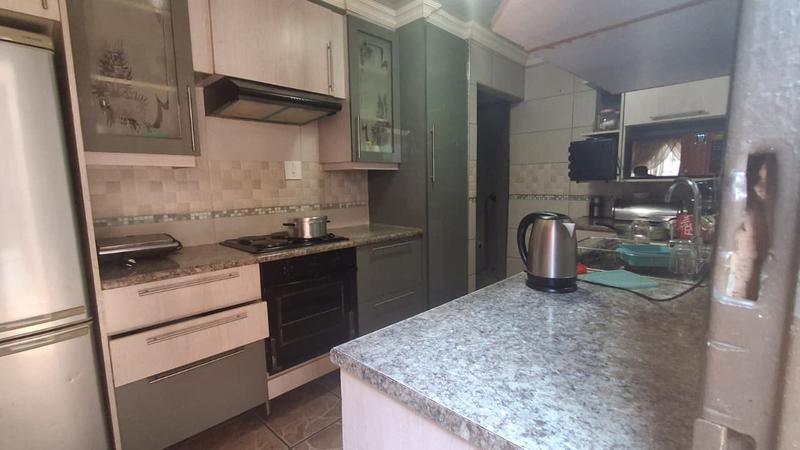 3 Bedroom Property for Sale in Kwenele South Gauteng