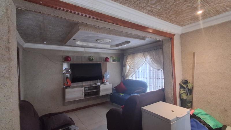 3 Bedroom Property for Sale in Kwenele South Gauteng