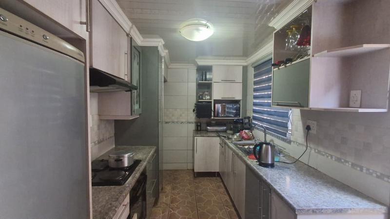 3 Bedroom Property for Sale in Kwenele South Gauteng