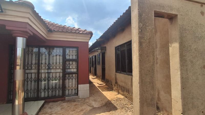 3 Bedroom Property for Sale in Kwenele South Gauteng