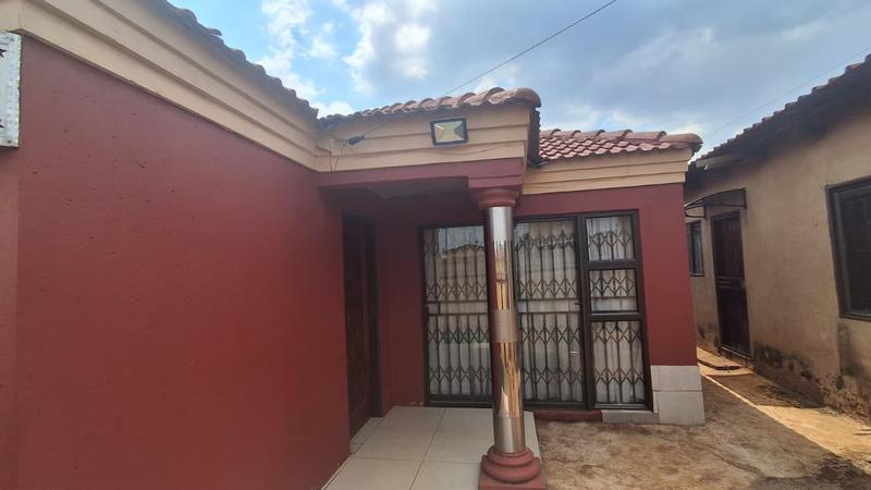 3 Bedroom Property for Sale in Kwenele South Gauteng