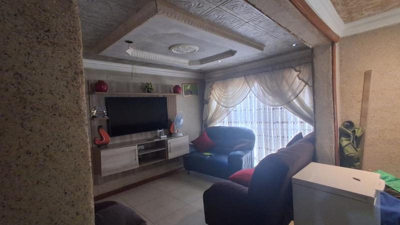 3 Bedroom Property for Sale in Kwenele South Gauteng