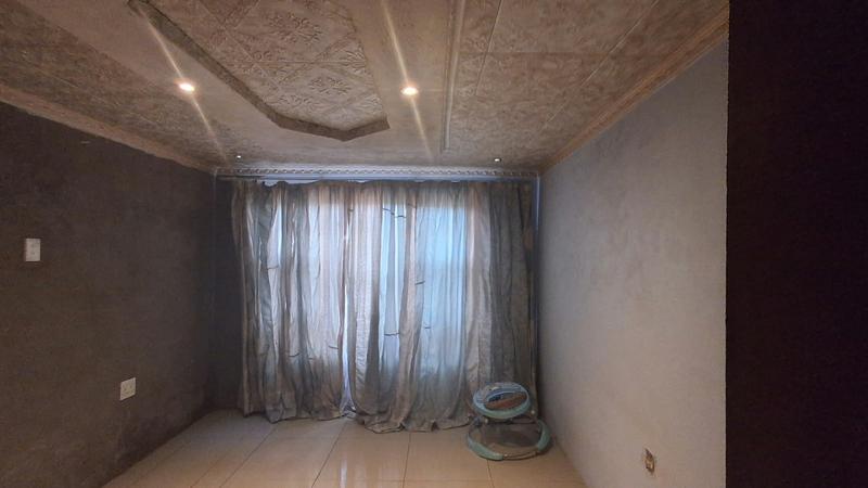 3 Bedroom Property for Sale in Kwenele South Gauteng
