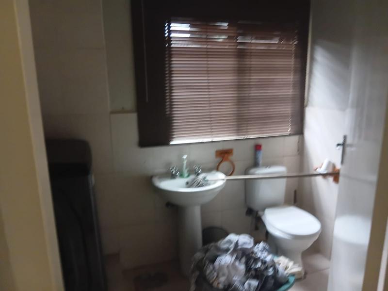5 Bedroom Property for Sale in Witpoortjie Gauteng