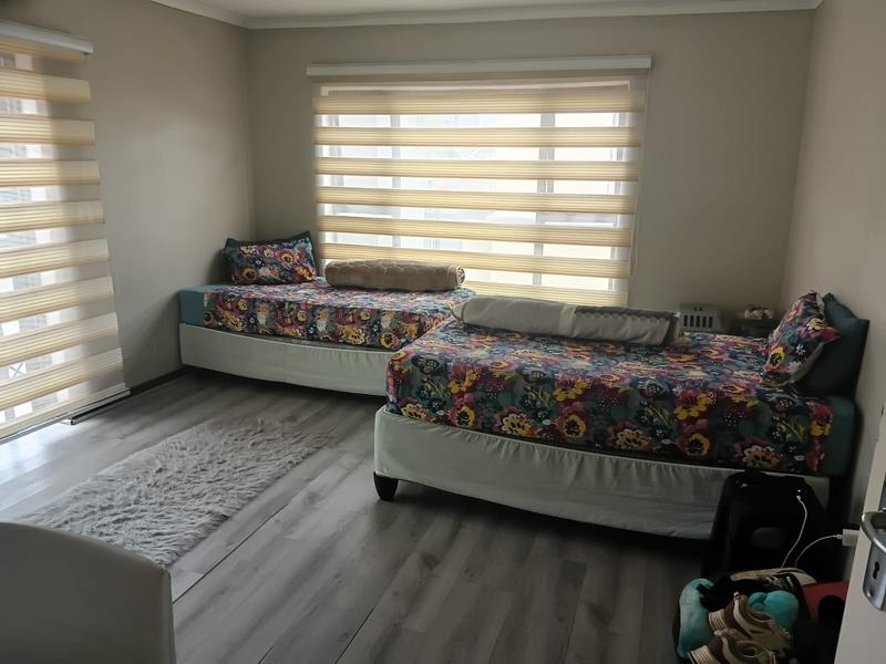 5 Bedroom Property for Sale in Witpoortjie Gauteng