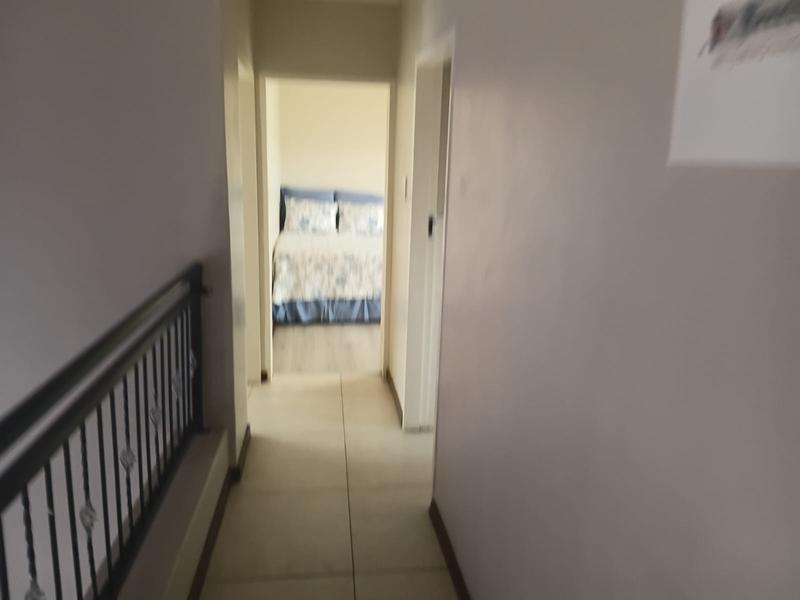 5 Bedroom Property for Sale in Witpoortjie Gauteng