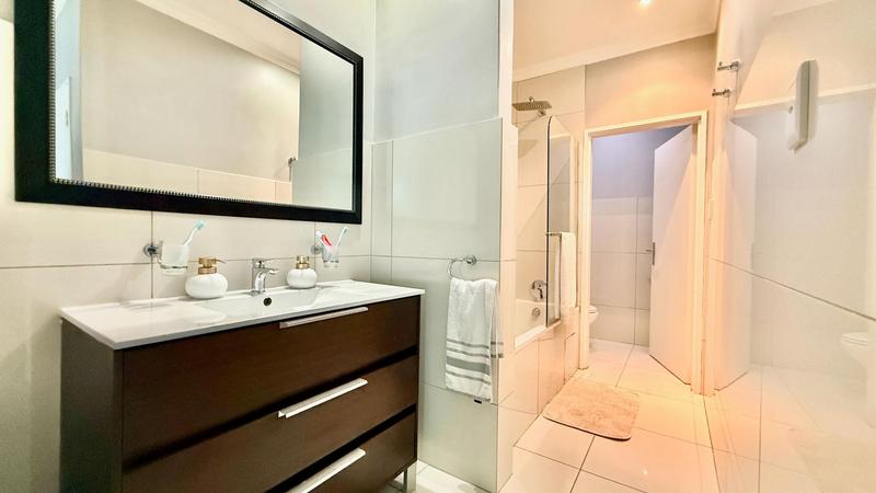 2 Bedroom Property for Sale in Bryanston East Gauteng