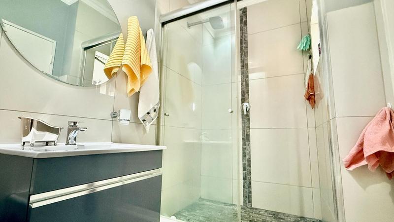 2 Bedroom Property for Sale in Bryanston East Gauteng