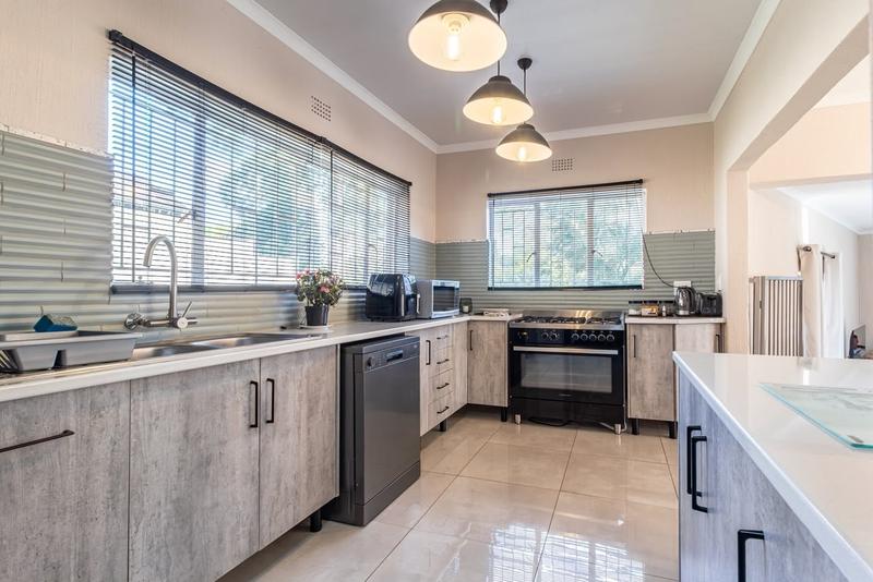 3 Bedroom Property for Sale in Roodekrans Gauteng