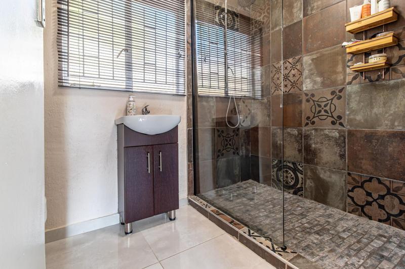 3 Bedroom Property for Sale in Roodekrans Gauteng