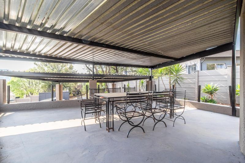 3 Bedroom Property for Sale in Roodekrans Gauteng