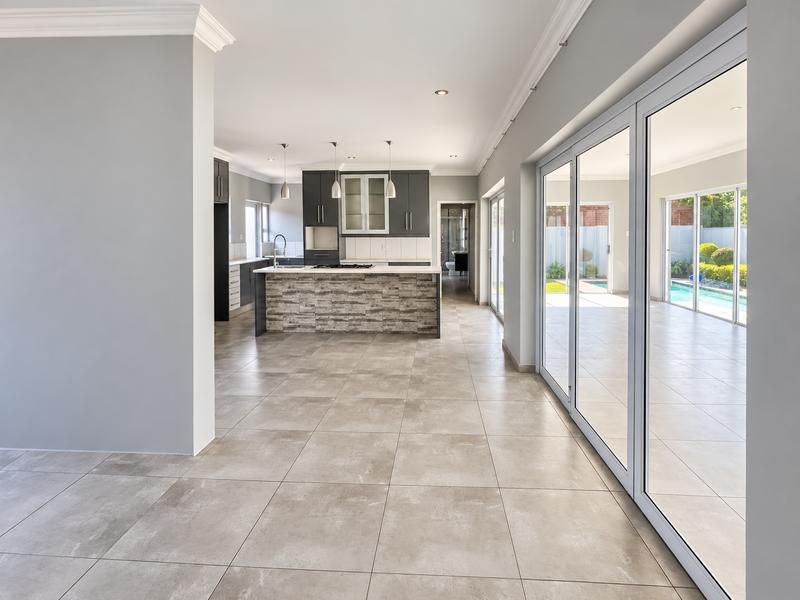 4 Bedroom Property for Sale in Waterkloof Ridge Gauteng