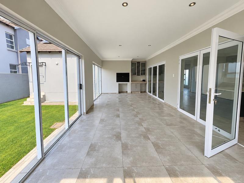 4 Bedroom Property for Sale in Waterkloof Ridge Gauteng