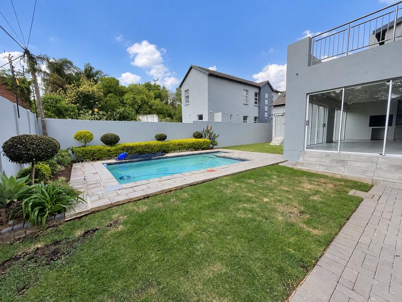 4 Bedroom Property for Sale in Waterkloof Ridge Gauteng