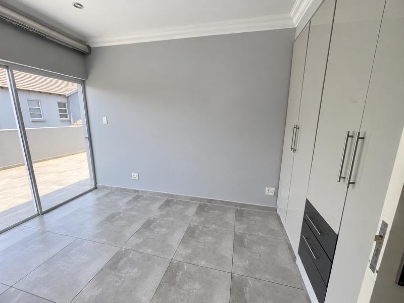 4 Bedroom Property for Sale in Waterkloof Ridge Gauteng
