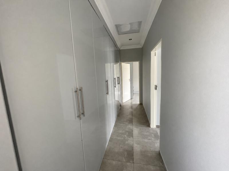 4 Bedroom Property for Sale in Waterkloof Ridge Gauteng