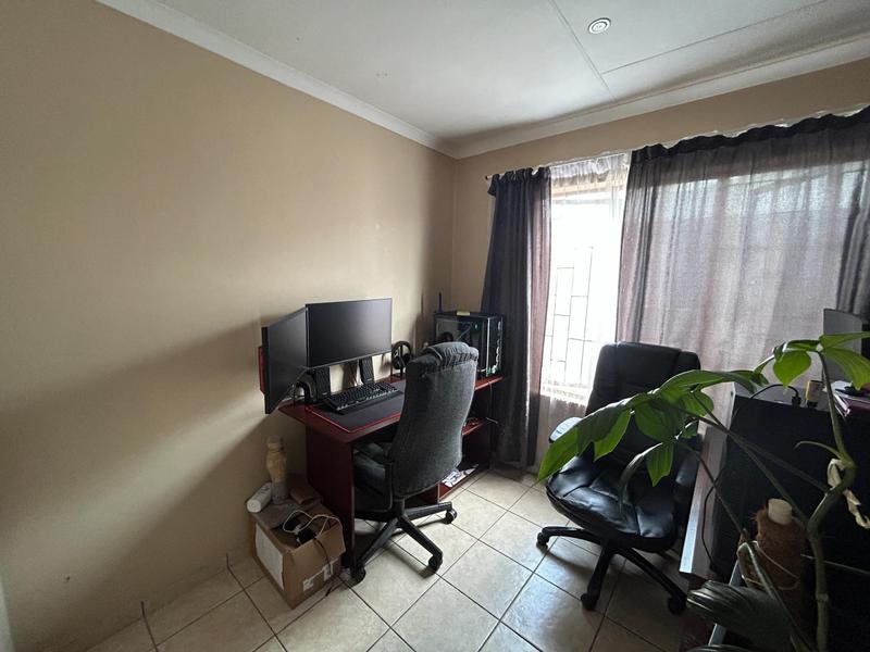 2 Bedroom Property for Sale in Arundo Estate Gauteng