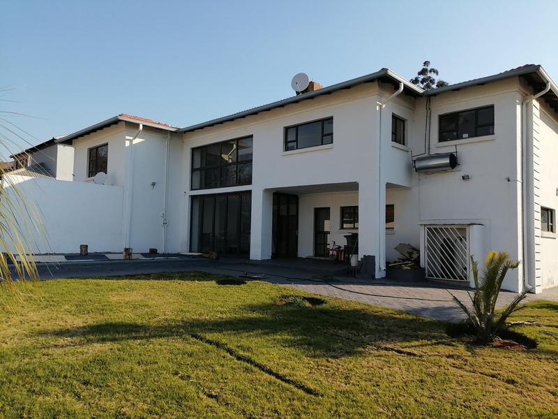 6 Bedroom Property for Sale in Ninapark Gauteng