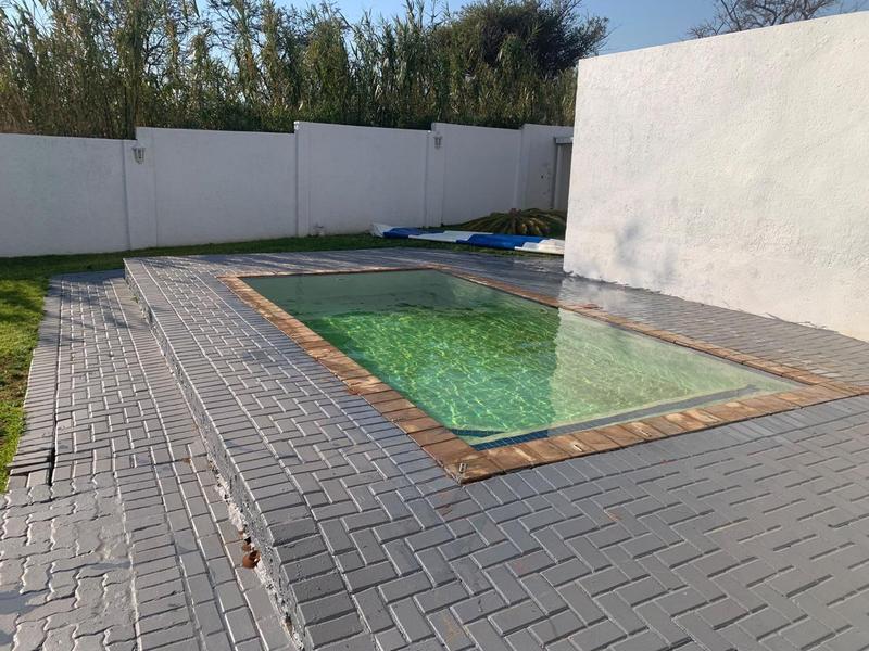 6 Bedroom Property for Sale in Ninapark Gauteng