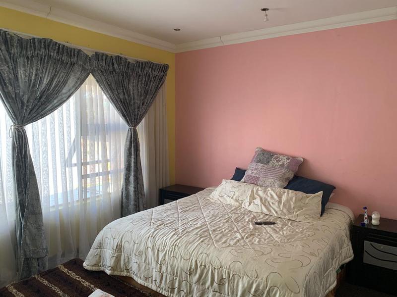 6 Bedroom Property for Sale in Ninapark Gauteng